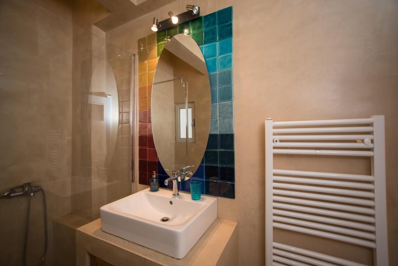 2 Bedroom Apartment At The Historical Center, View To Acropolis Athens Exterior photo